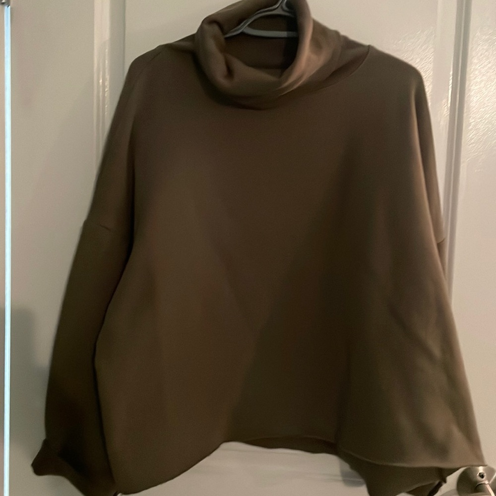 OAK + FORT cropped sweater